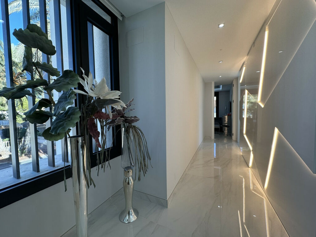 Detached Villa La Zenia Alicante - image 26