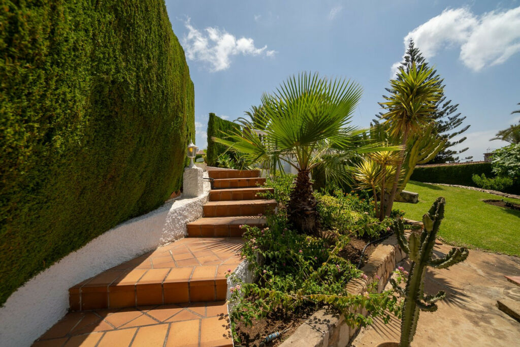 Detached Villa Elviria Málaga - image 27