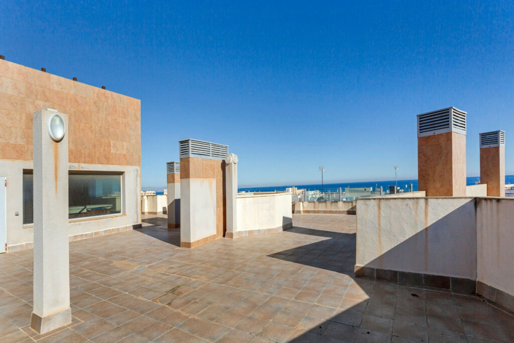 Middle Floor Apartment Torrevieja Alicante - image 27