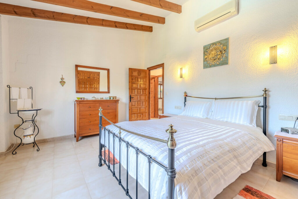 Detached Villa Moraira Alicante - image 27