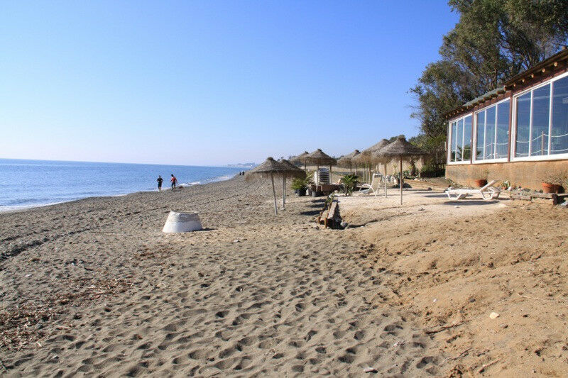 Middle Floor Apartment Estepona Málaga - image 27