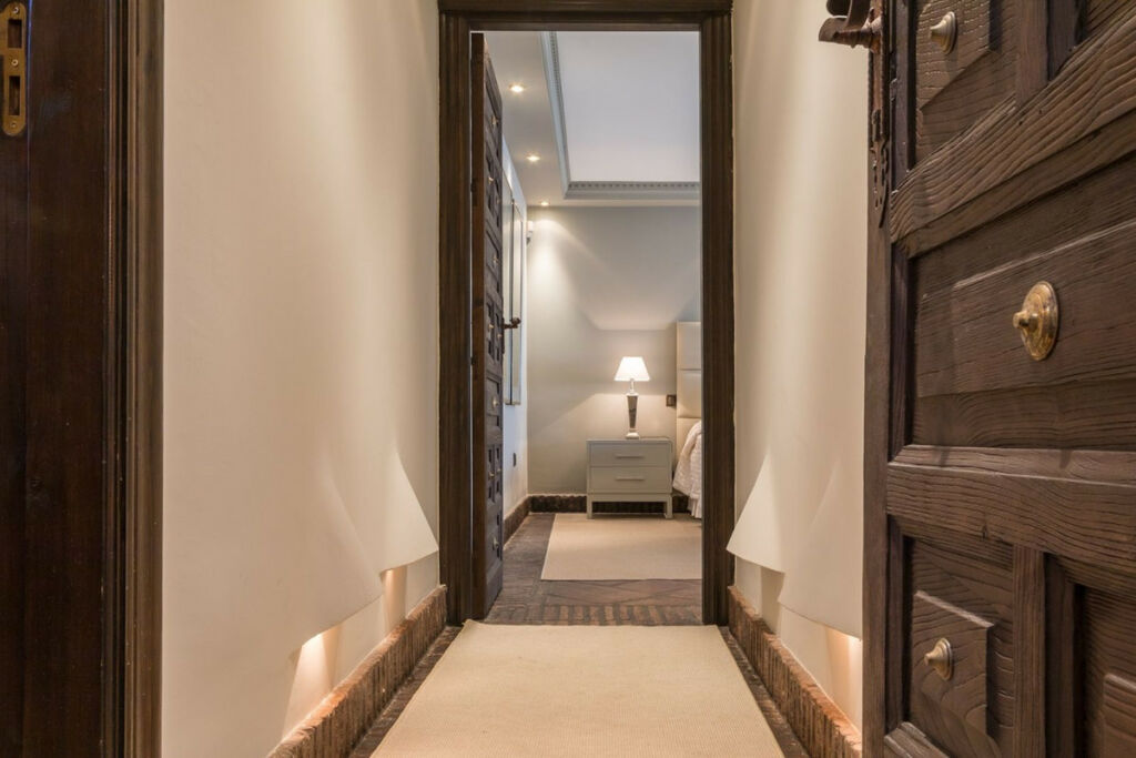 Detached Villa Costabella Málaga - image 28