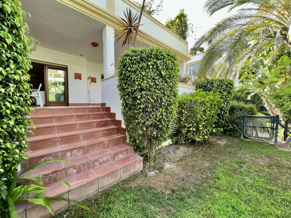 Ground Floor Apartment The Golden Mile Málaga - image 29