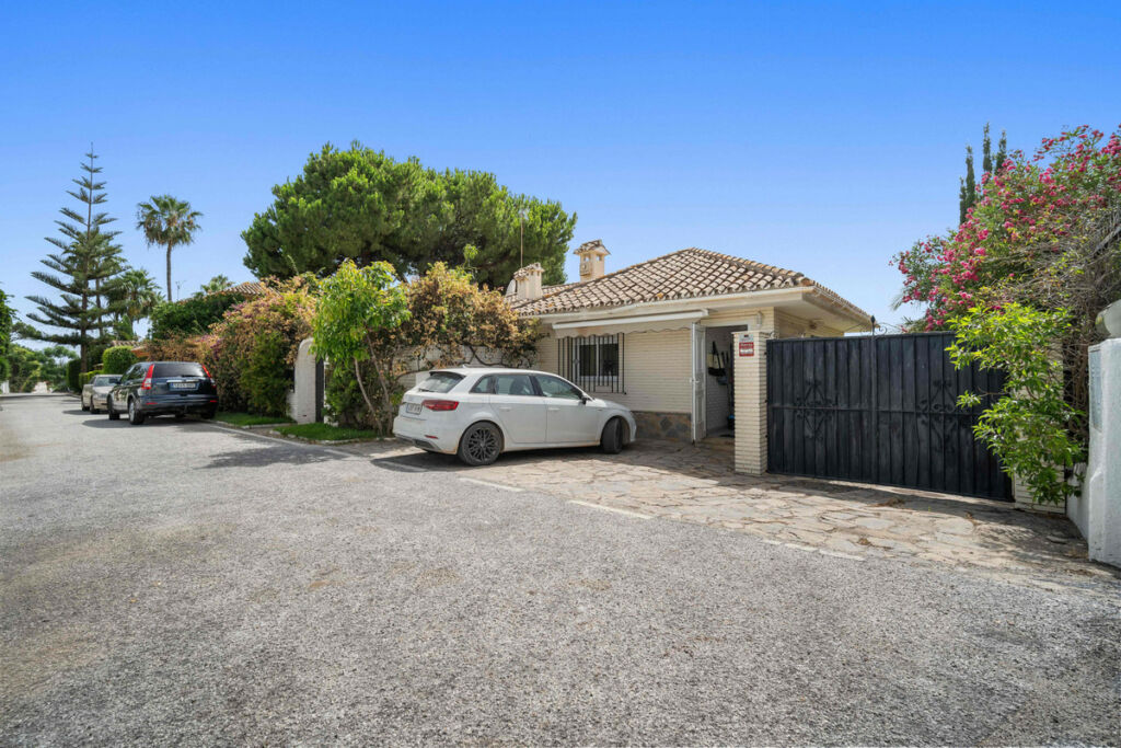 Detached Villa Guadalmina Alta Málaga - image 29