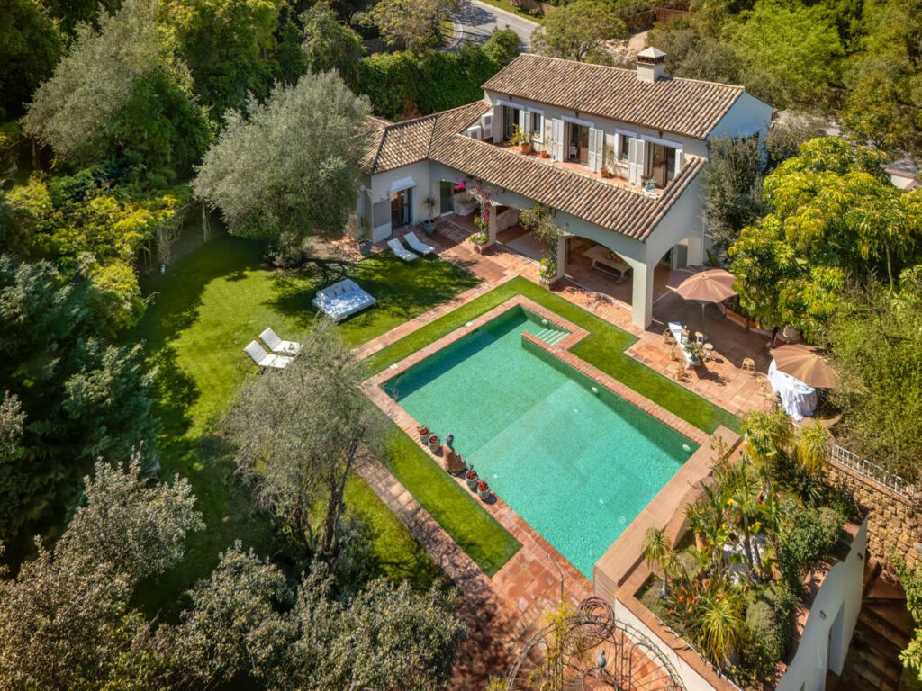 Detached Villa Sotogrande Alto Cádiz - image 3