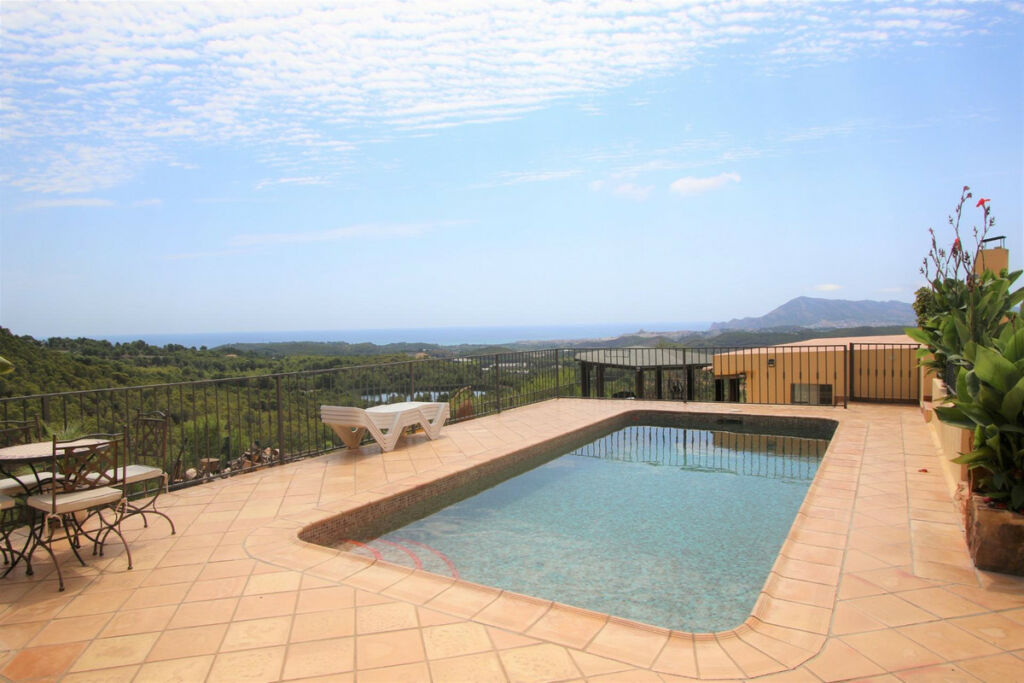 Detached Villa Altea Alicante - image 3