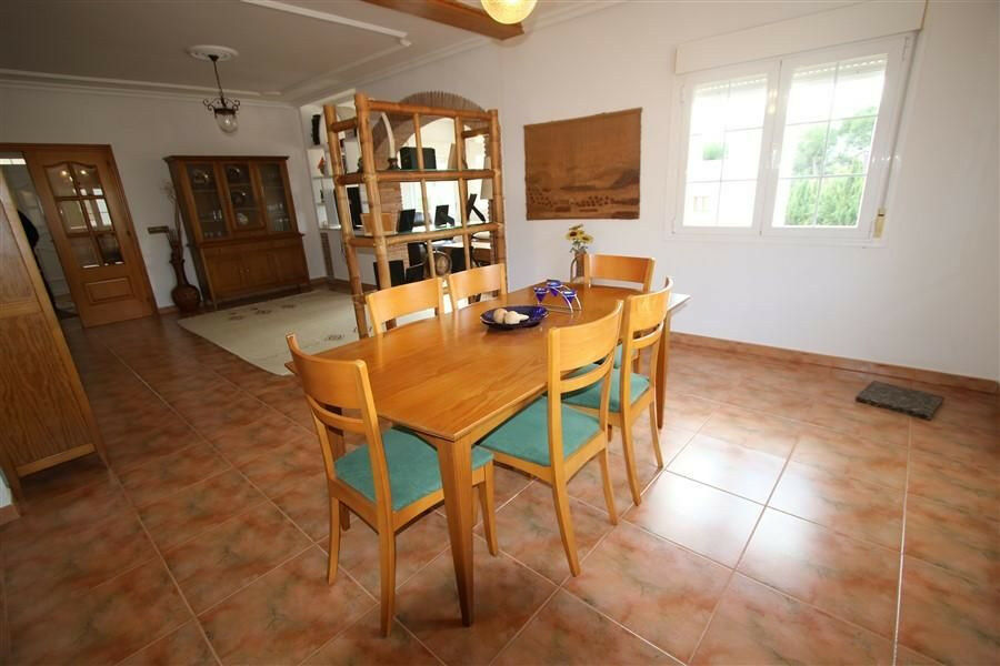 Detached Villa Los Pinos Alicante - image 3