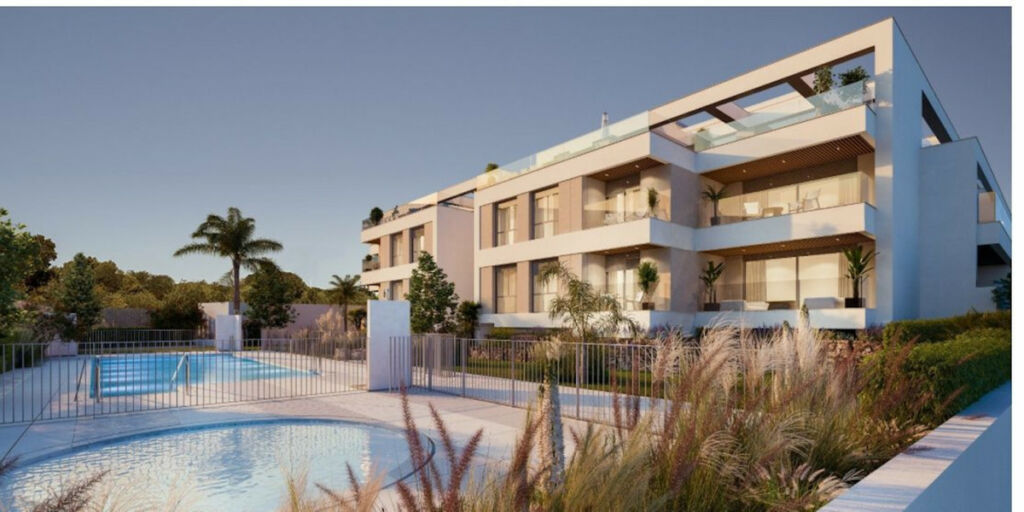 Ground Floor Apartment Elviria Málaga - image 2