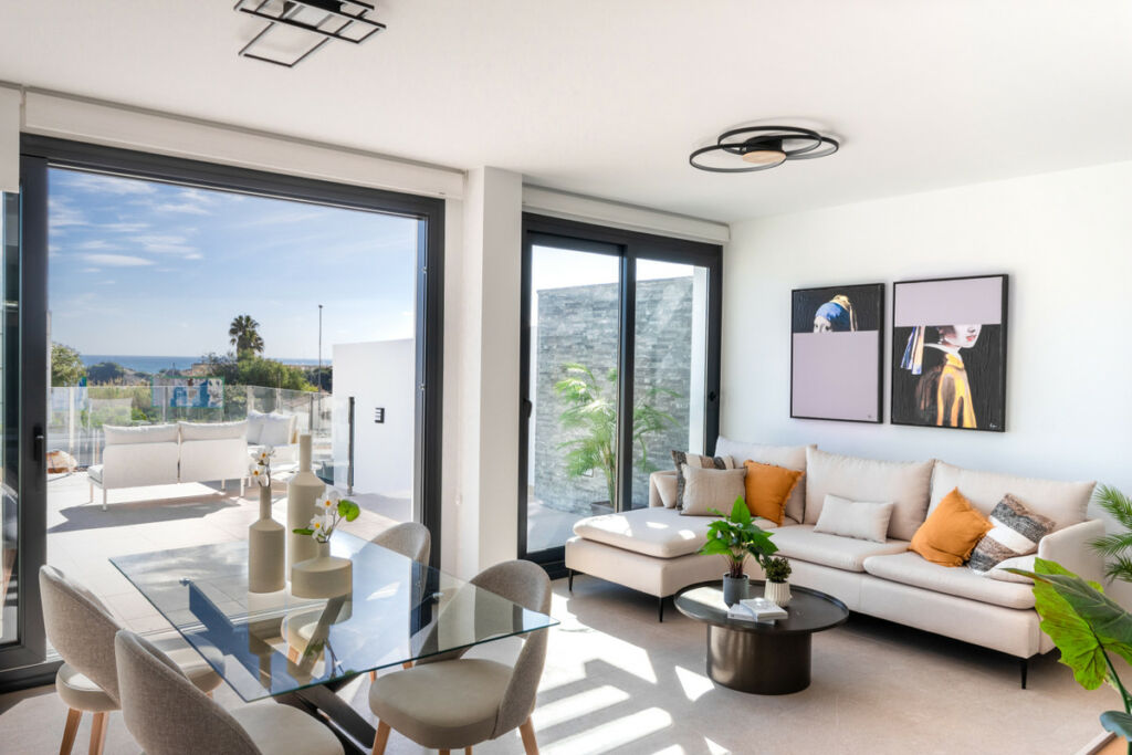 Top Floor Apartment Guardamar del Segura Alicante - image 3