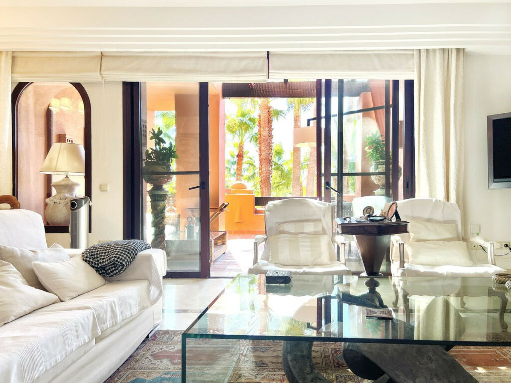 Penthouse Duplex Nueva Andalucía Málaga - image 3