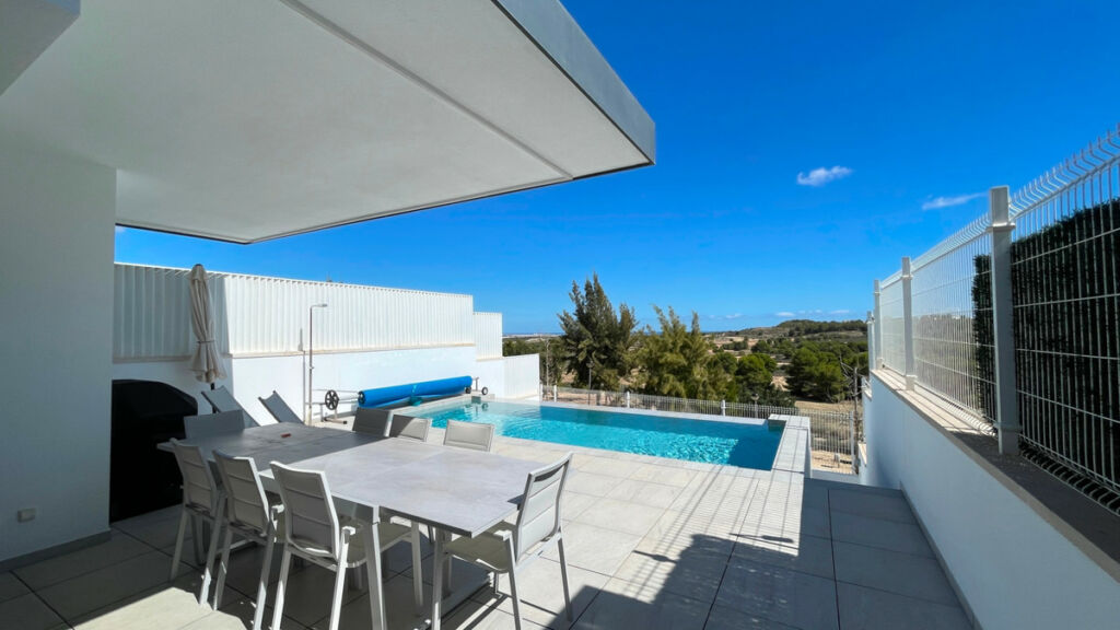 Detached Villa San Miguel de Salinas Alicante - image 3