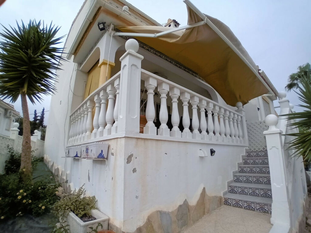 Detached Villa Algorfa Alicante - image 3