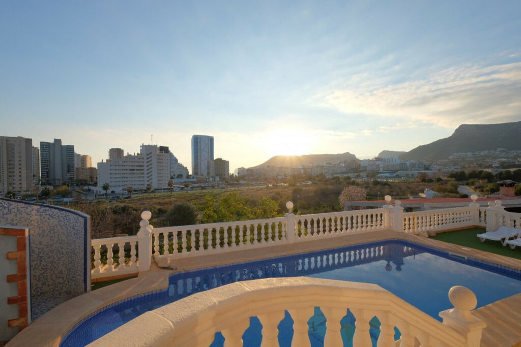 Detached Villa Calpe Alicante - image 3