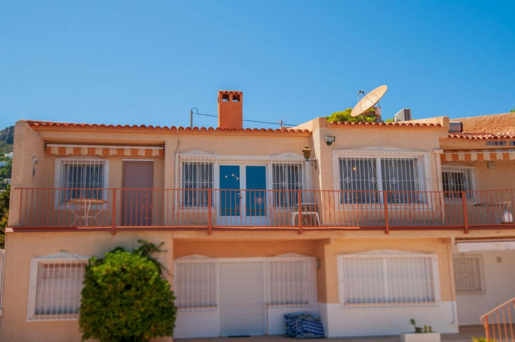 Middle Floor Apartment Calpe Alicante - image 3