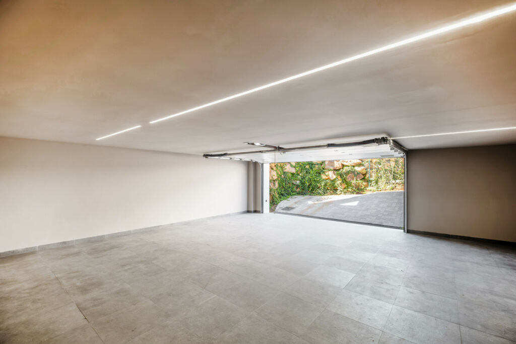 Detached Villa Estepona Málaga - image 30