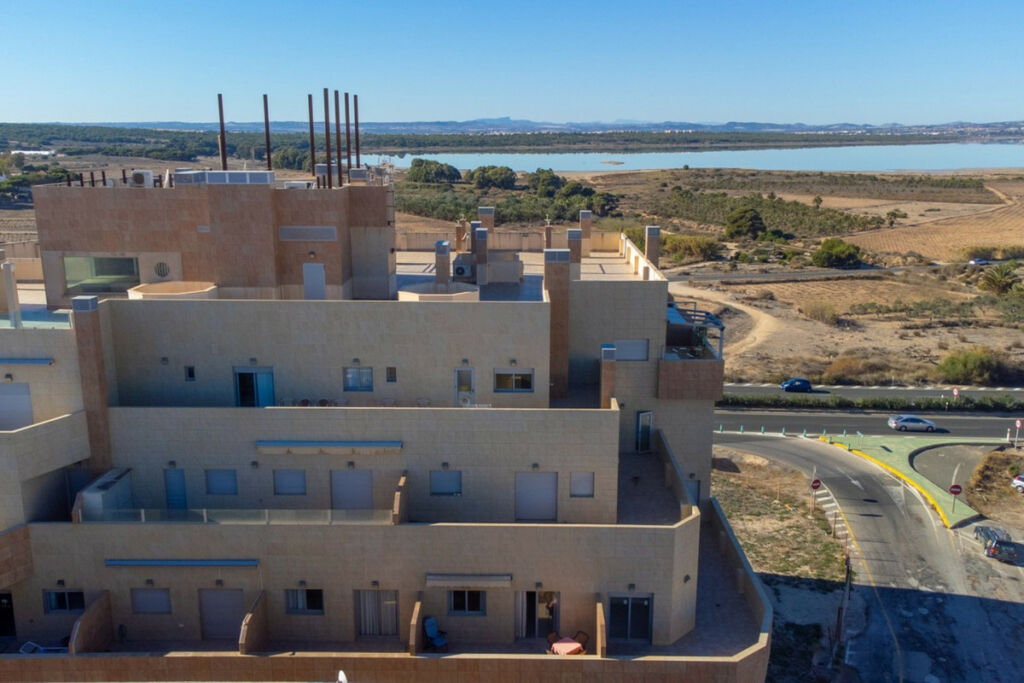 Middle Floor Apartment Torrevieja Alicante - image 33