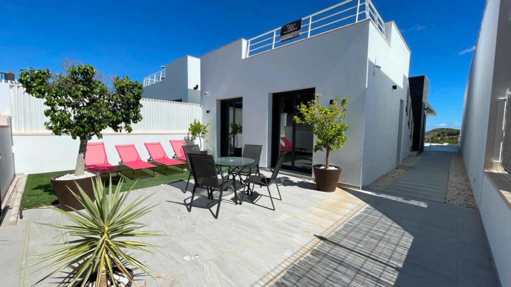 Detached Villa San Miguel de Salinas Alicante - image 31