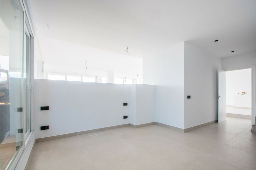 Middle Floor Apartment La Mairena Málaga - image 31