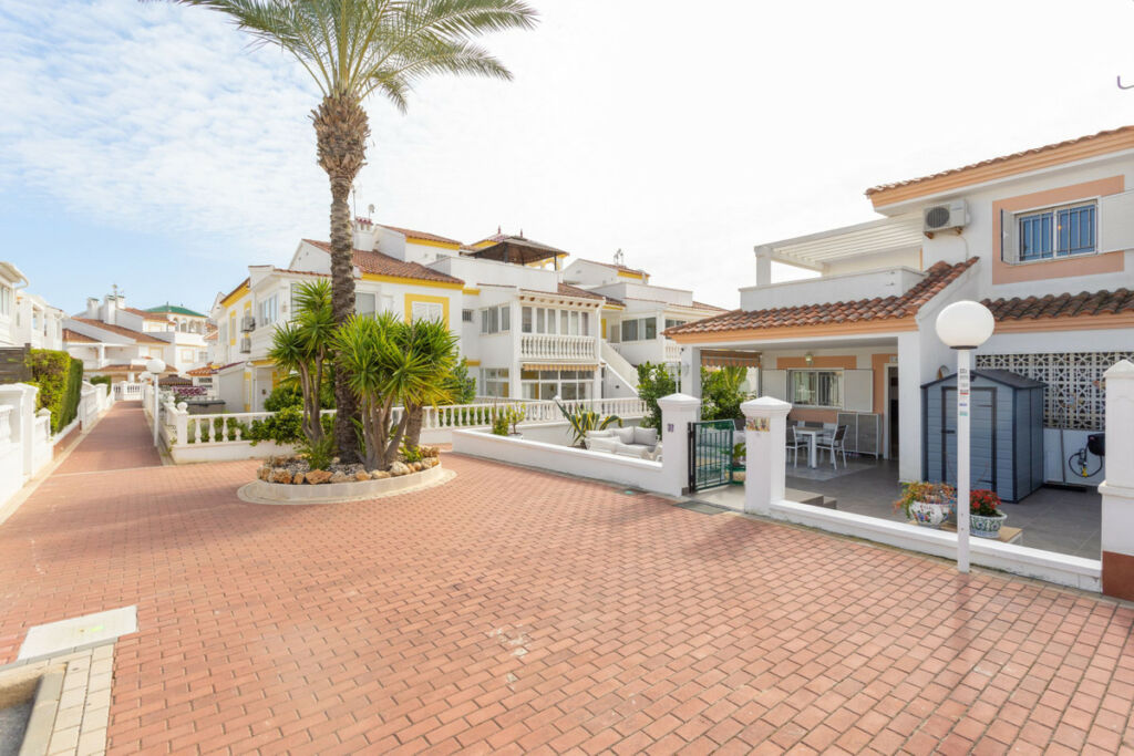 Townhouse Orihuela Costa Alicante - image 32