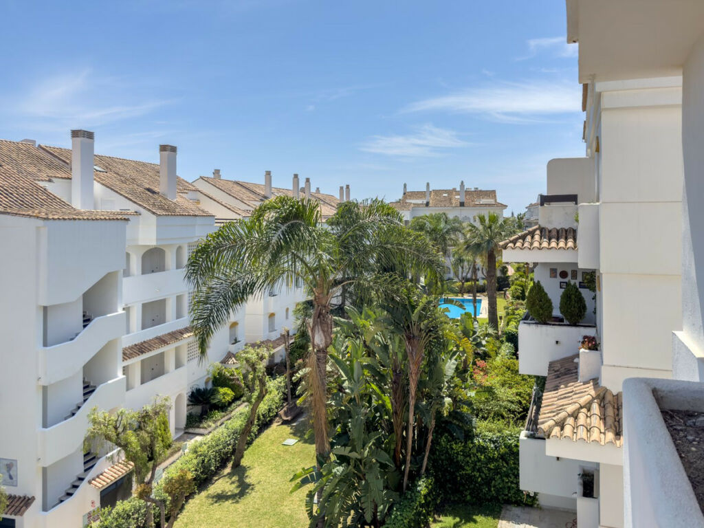 Penthouse Duplex Guadalmina Baja Málaga - image 9