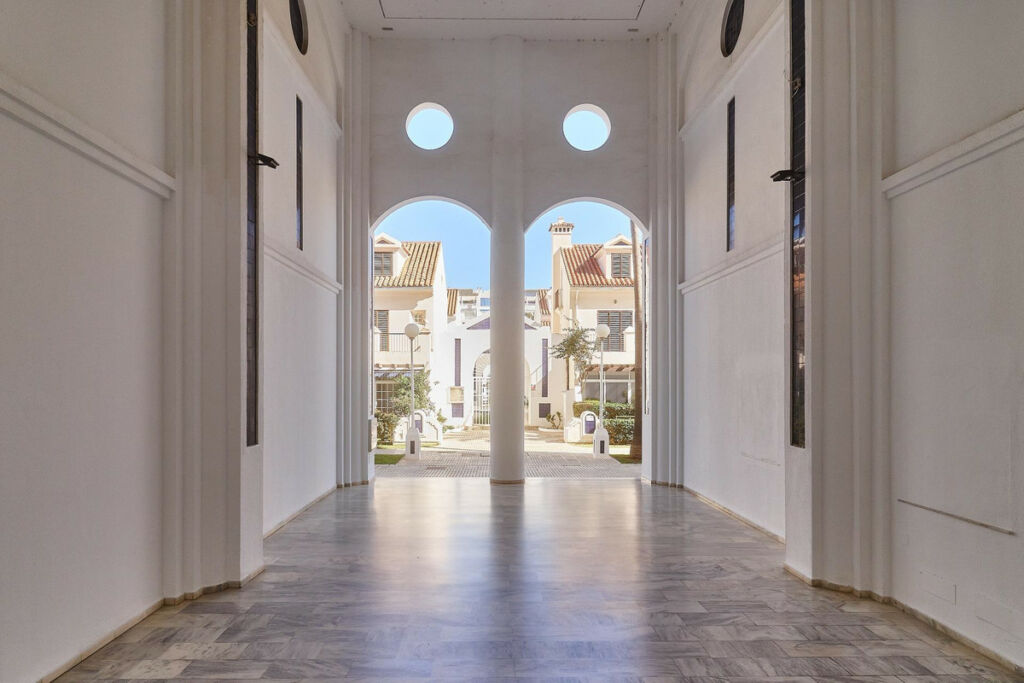 Middle Floor Apartment Fuengirola Málaga - image 35
