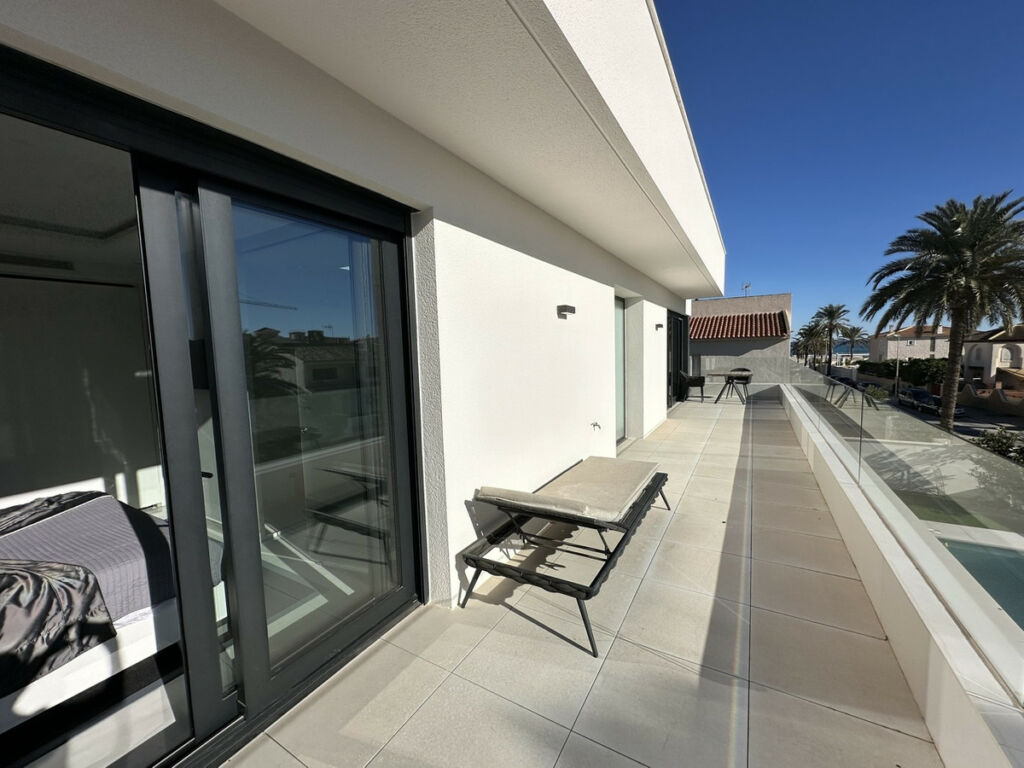 Detached Villa La Zenia Alicante - image 35