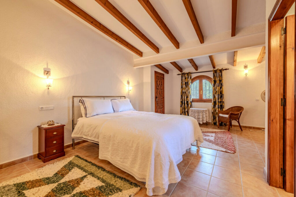 Detached Villa Moraira Alicante - image 35