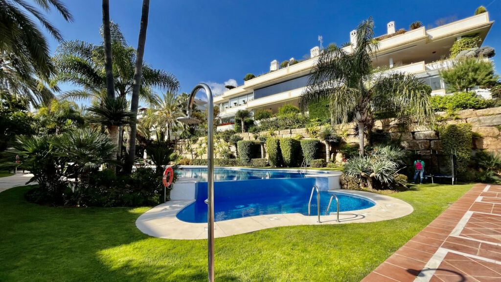Ground Floor Apartment The Golden Mile Málaga - image 35