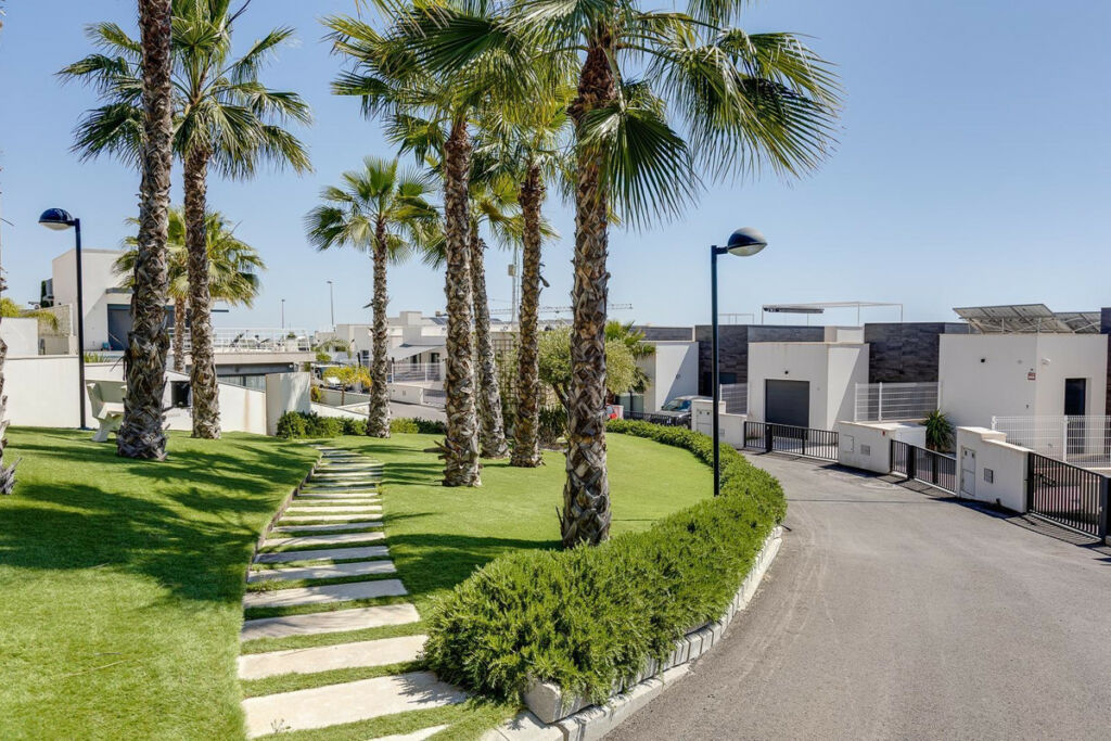 Detached Villa San Miguel de Salinas Alicante - image 36