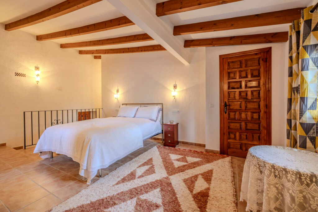 Detached Villa Moraira Alicante - image 36