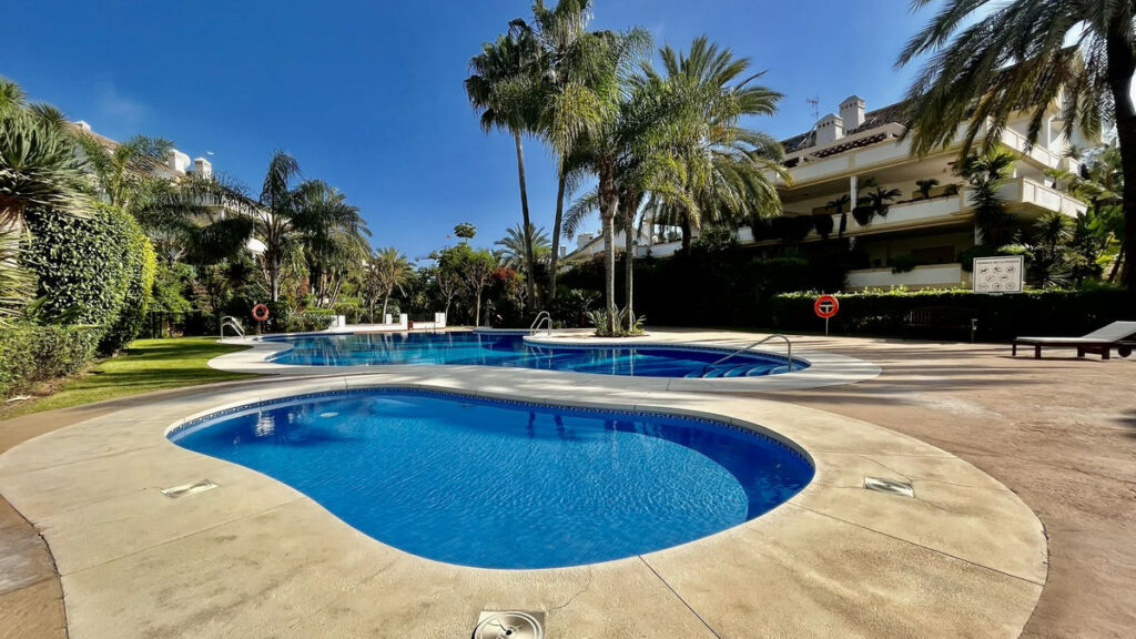 Ground Floor Apartment The Golden Mile Málaga - image 37