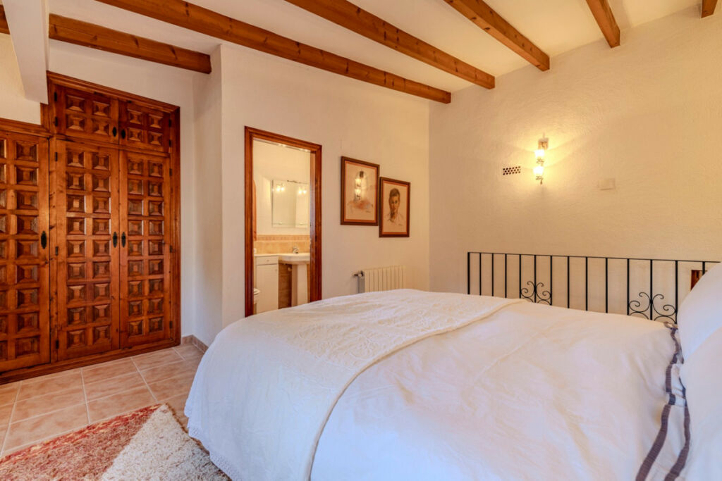 Detached Villa Moraira Alicante - image 37