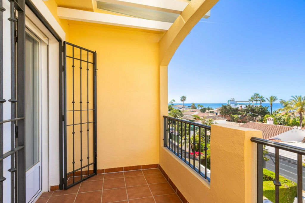 Semi-Detached House Costabella Málaga - image 38