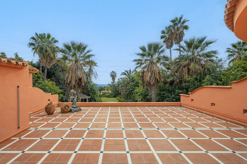 Detached Villa Nagüeles Málaga - image 39