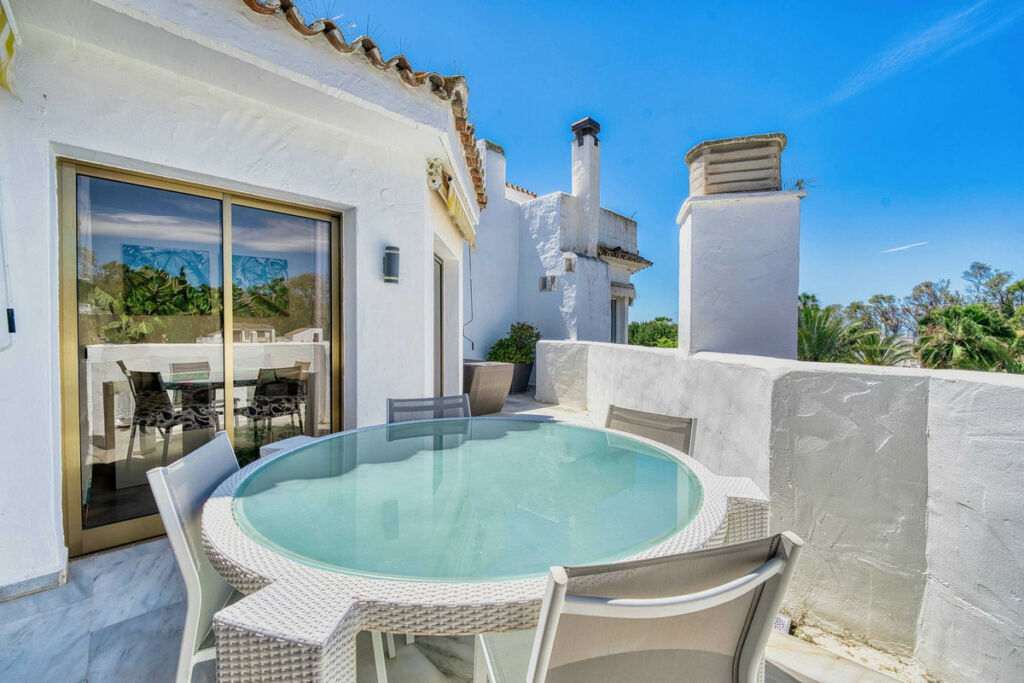Penthouse Elviria Málaga - image 12