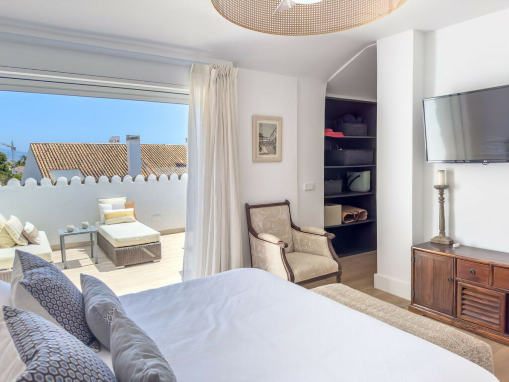 Penthouse Duplex Guadalmina Baja Málaga - image 3