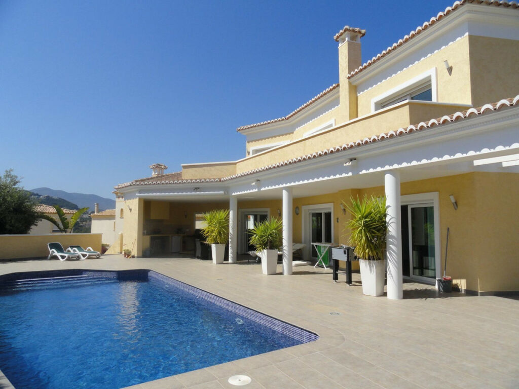 Detached Villa Calpe Alicante - image 4