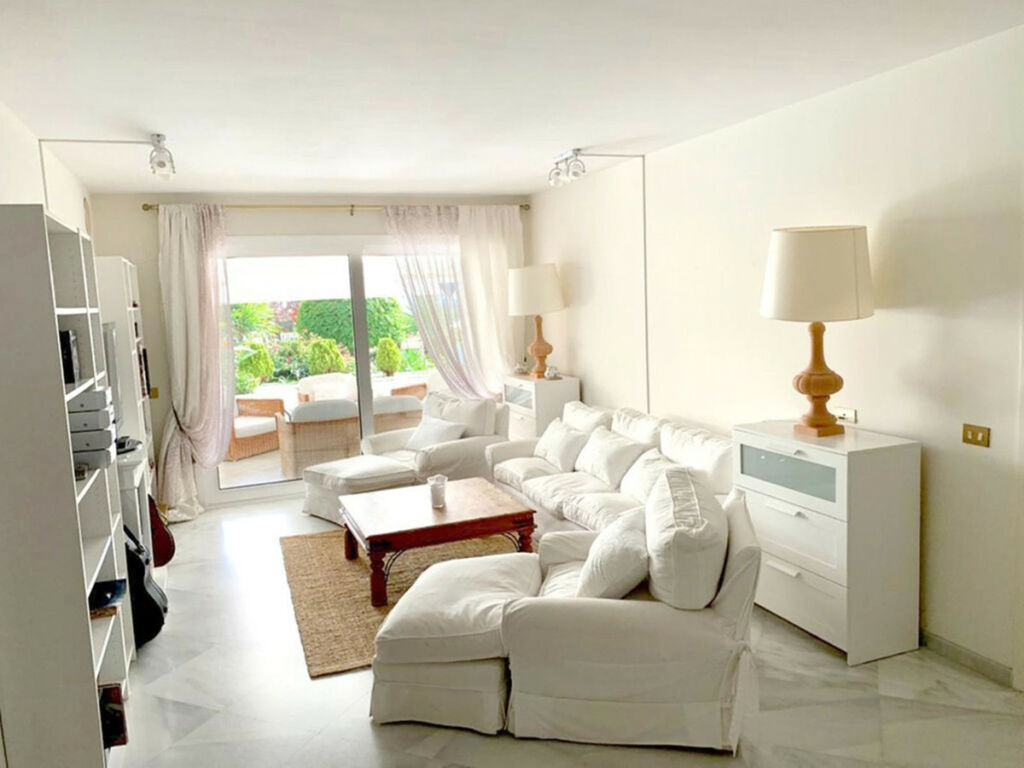 Ground Floor Apartment Puerto Banús Málaga - image 4