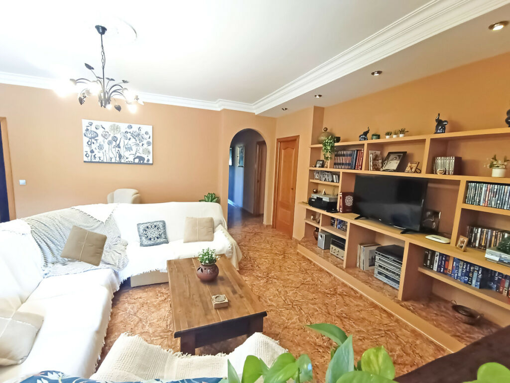 Detached Villa Monda Málaga - image 6
