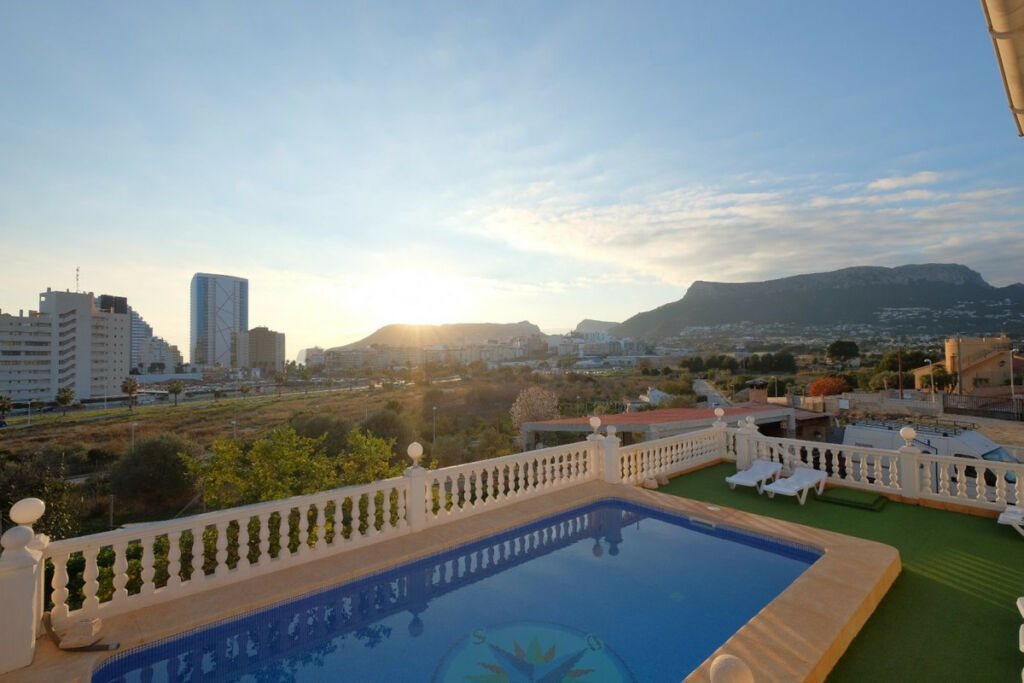 Detached Villa Calpe Alicante - image 4