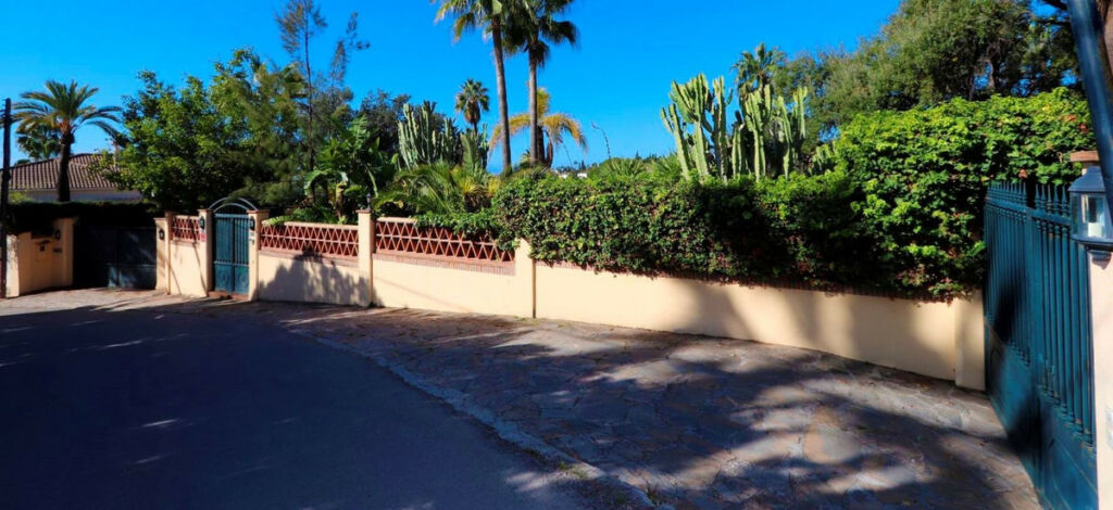Detached Villa Elviria Málaga - image 49