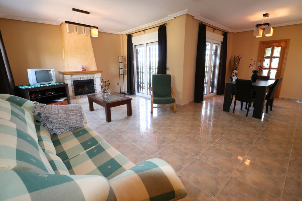 Detached Villa Algorfa Alicante - image 4