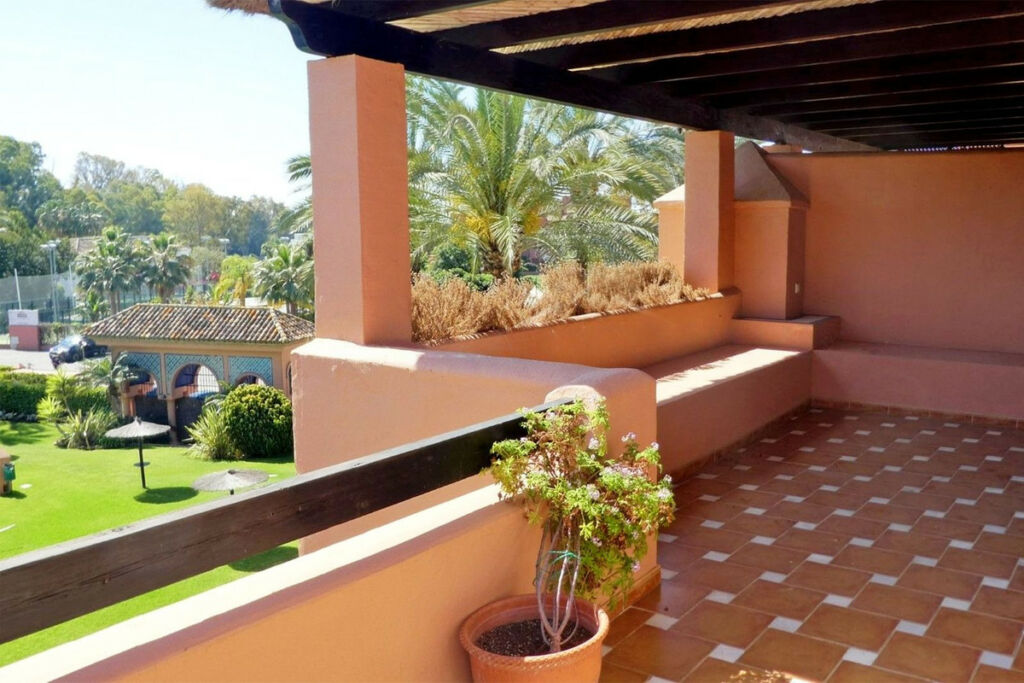 Penthouse Duplex Guadalmina Baja Málaga - image 4