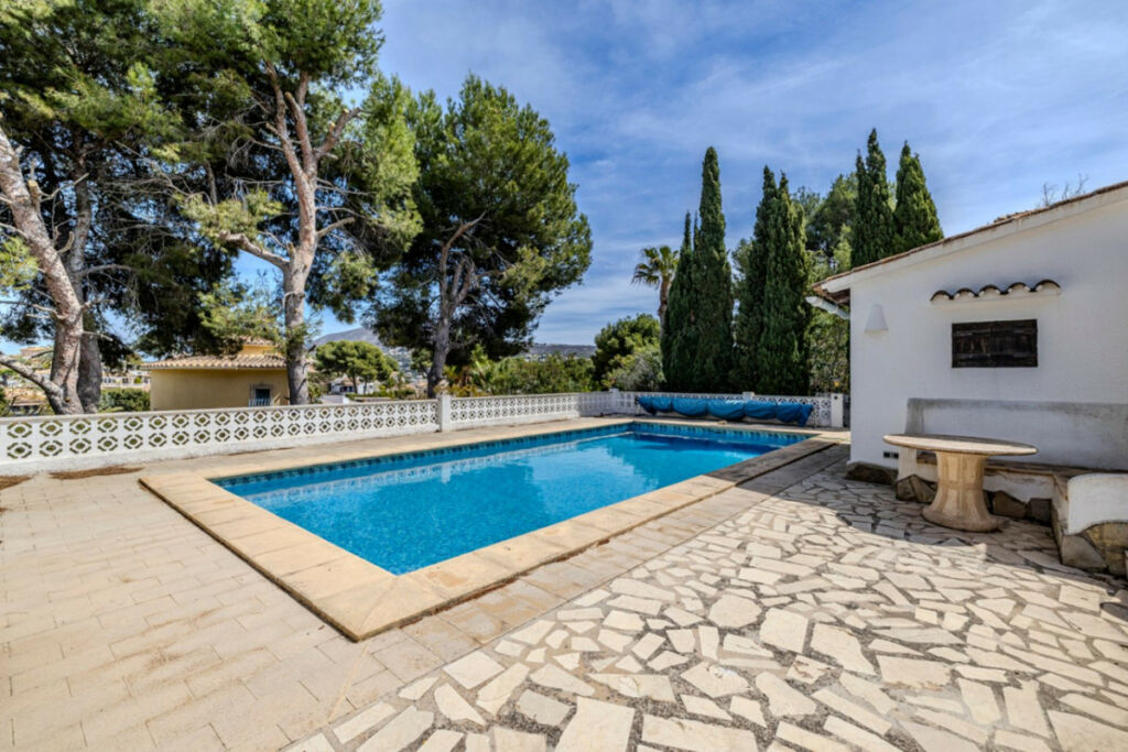 Detached Villa Moraira Alicante - image 4