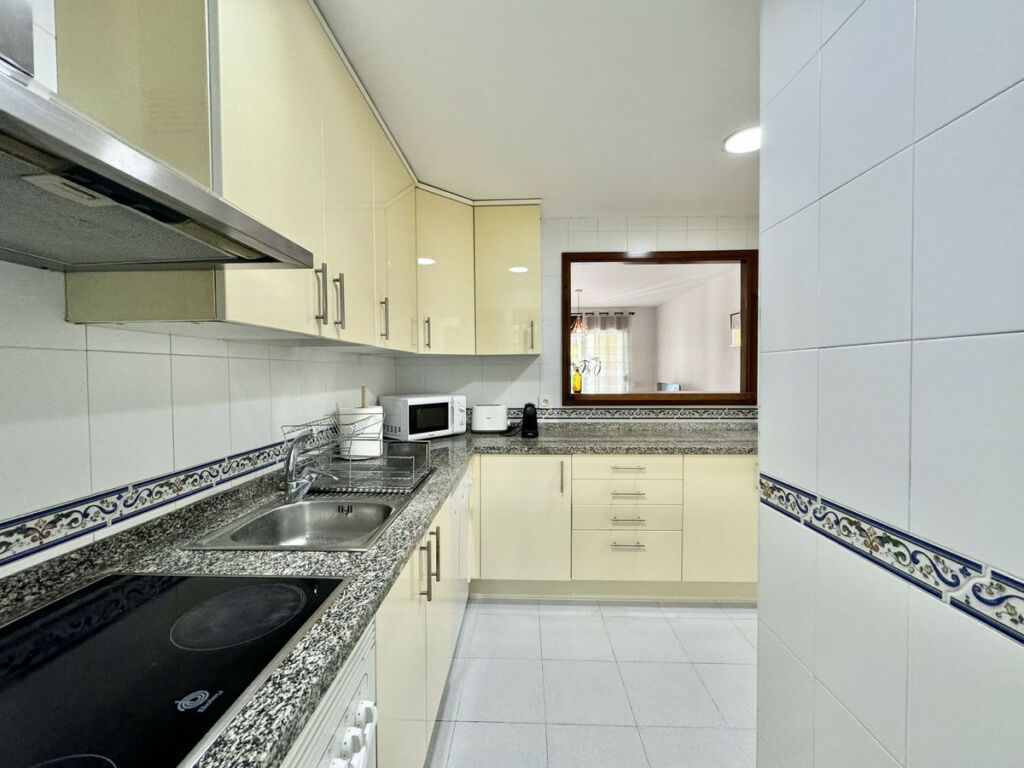 Ground Floor Apartment La Duquesa Málaga - image 4