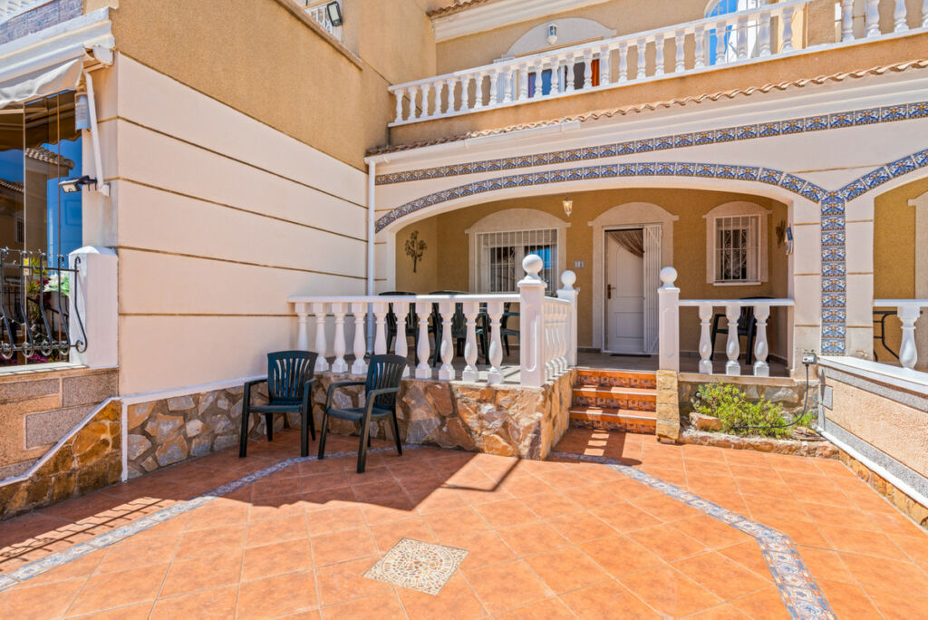 Townhouse Benijofar Alicante - image 4