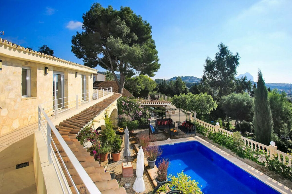 Detached Villa Calpe Alicante - image 4