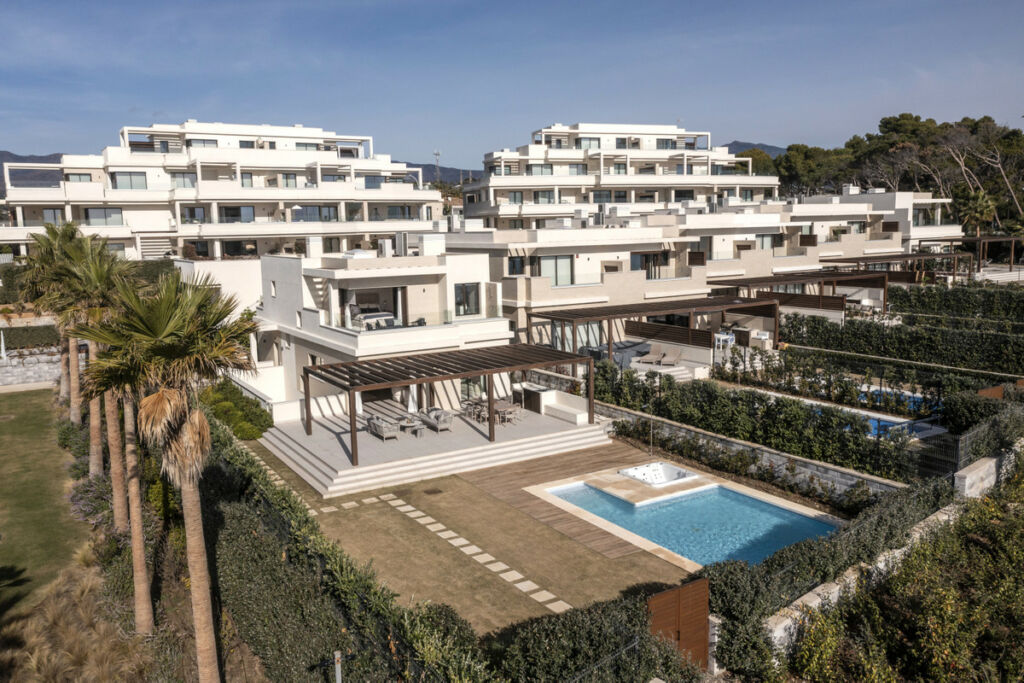 Detached Villa New Golden Mile Málaga - image 39