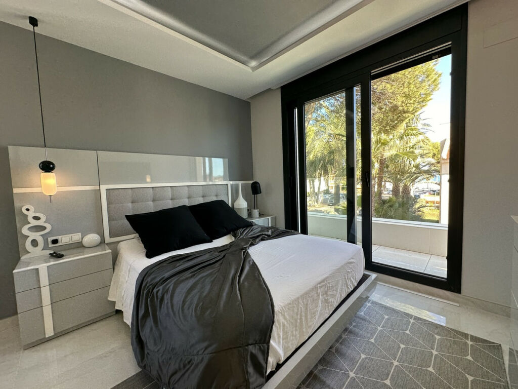Detached Villa La Zenia Alicante - image 42