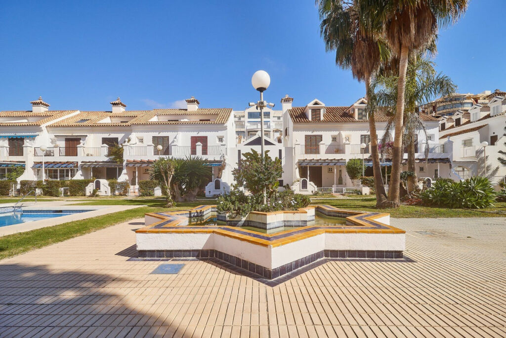 Middle Floor Apartment Fuengirola Málaga - image 43